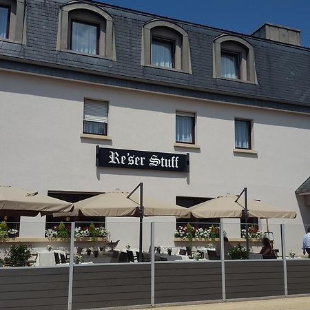 Hotel Re'Ser Stuff Roeser Exterior photo