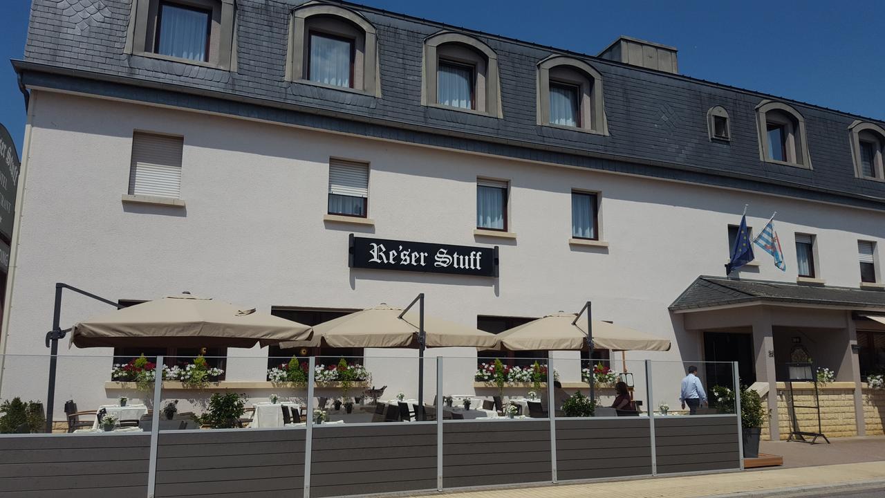 Hotel Re'Ser Stuff Roeser Exterior photo